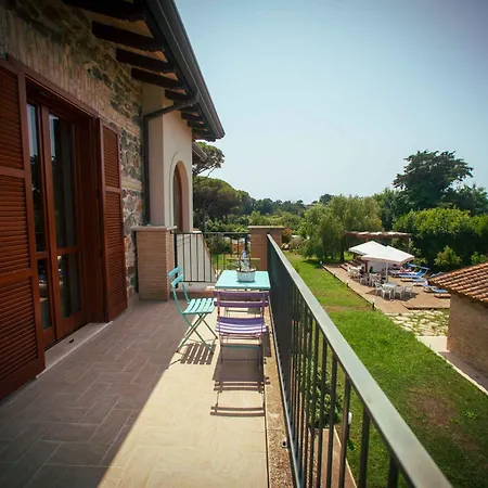 Casale Elisa Country * لاديسْبولِ