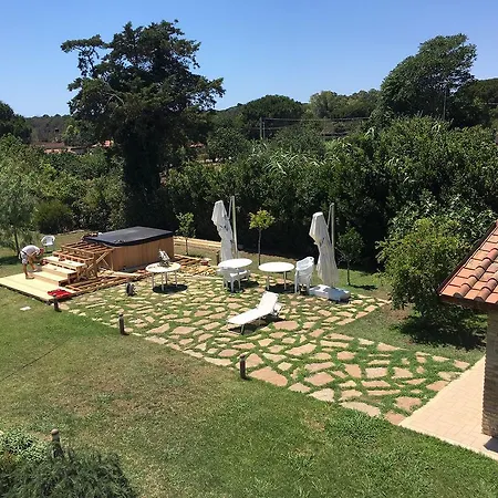 Casale Elisa *